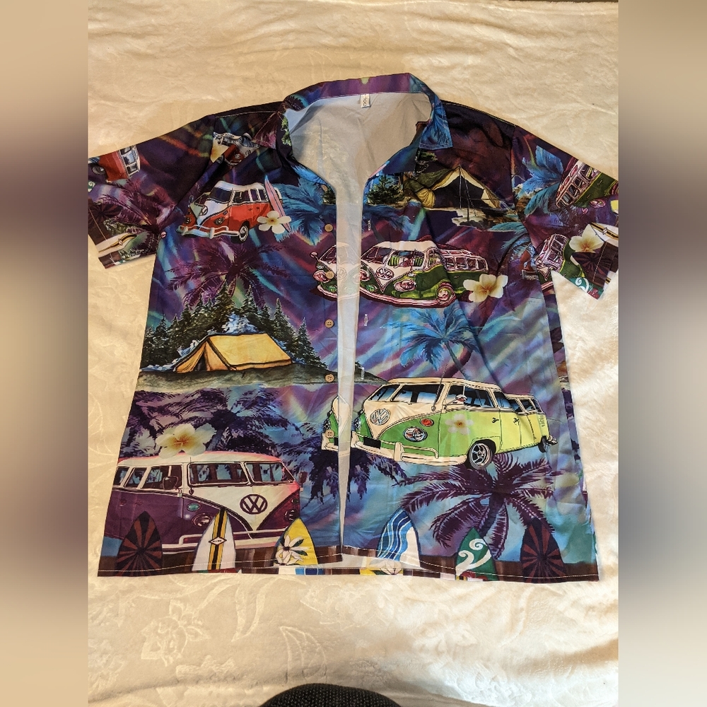 New w/o tags Unique hippy bus button down
